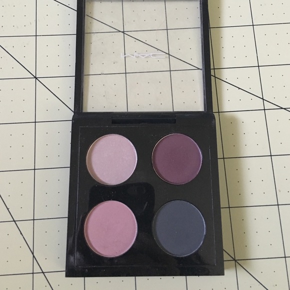 MAC eyeshadow palette