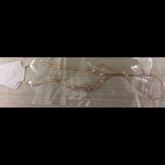 ❣Gold Twist Love Me Necklace ❣*NWT* - Picture 4 of 4