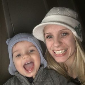 Meet your Posher, Danielle