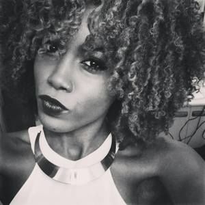 Meet your Posher, Chanel