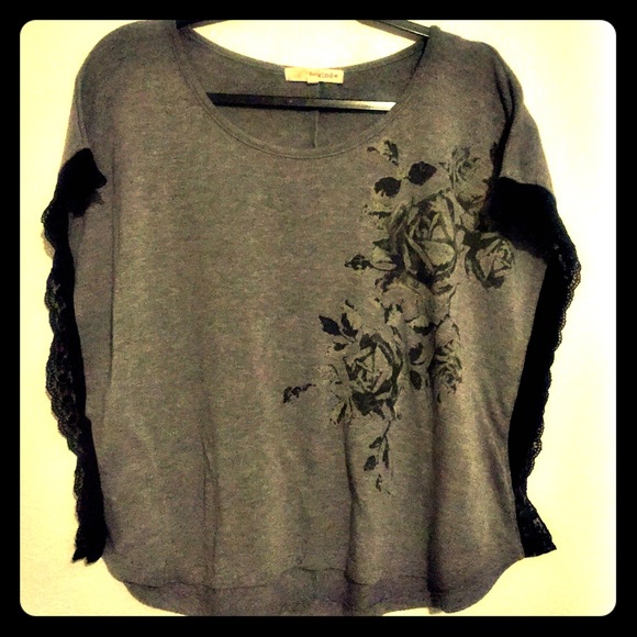 Billowy Flutter-Sleeved Gray Top