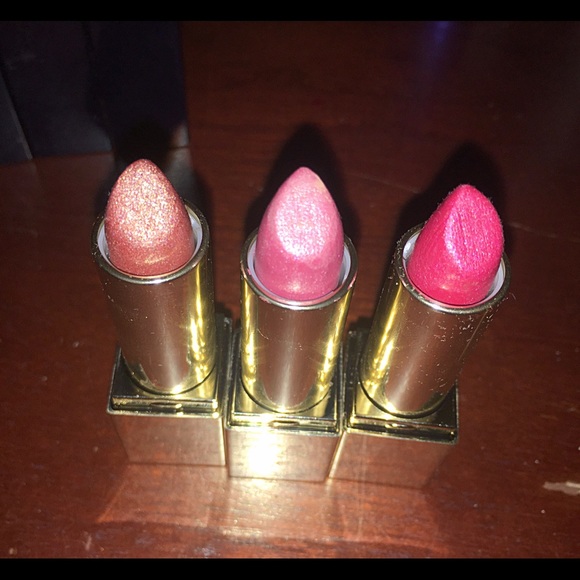 Estée Lauder lipsticks