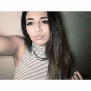 Meet your Posher, Vanessa