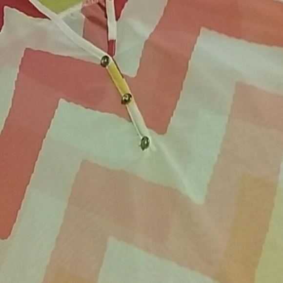 Chevron Top - Picture 2 of 3