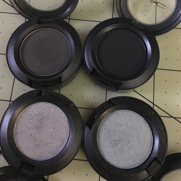 MAC eyeshadow set
