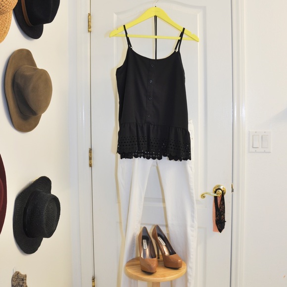 Boxy Blouse with Scallop Bottom