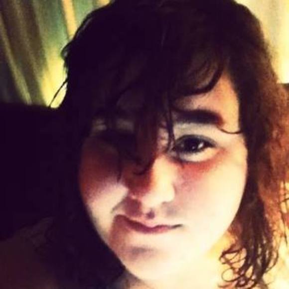 Meet your Posher, Alicia