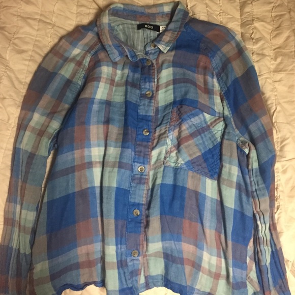 Long sleeve flannel with pocket in the front