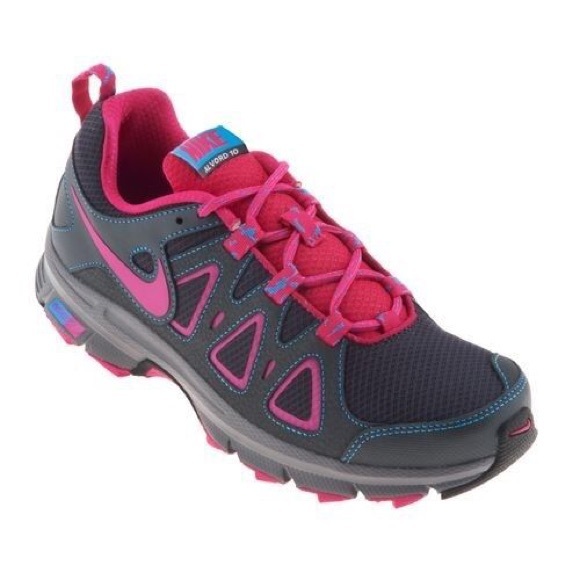 WOMENS Nike ALVORD 10 training trail shoe size 11