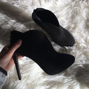 Nine West suede heels