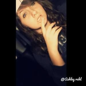 Meet your Posher, Ashley