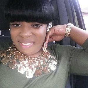 Meet your Posher, Jacqueline