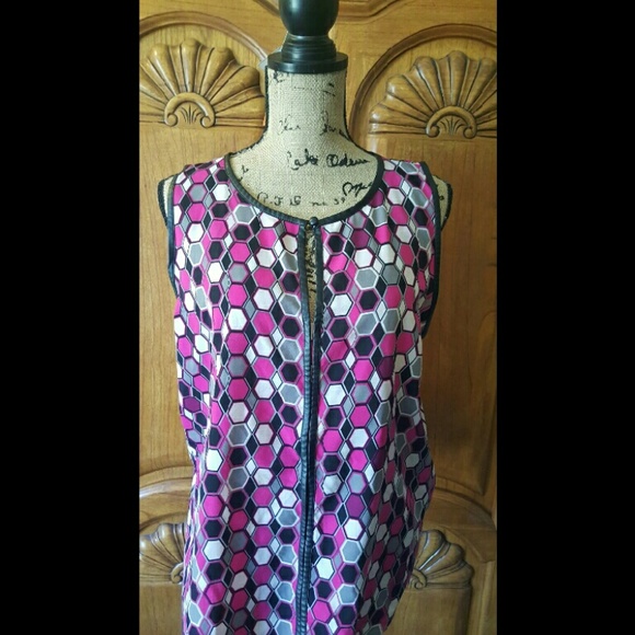 Honeycomb pattern with faux leather trim - Picture 2 of 4