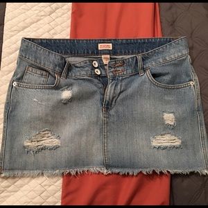 Mossimo Jean skirt "distressed" - juniors size 13