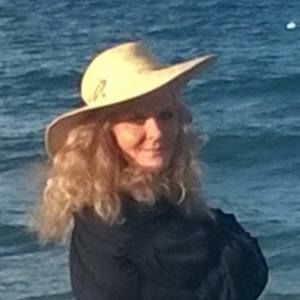 Meet your Posher, Connie