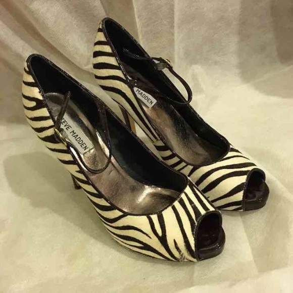 Must Go Sale💝 Steve Madden Zebra Peeptoe