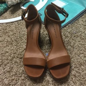 Lucky Brand Wooden Wedge