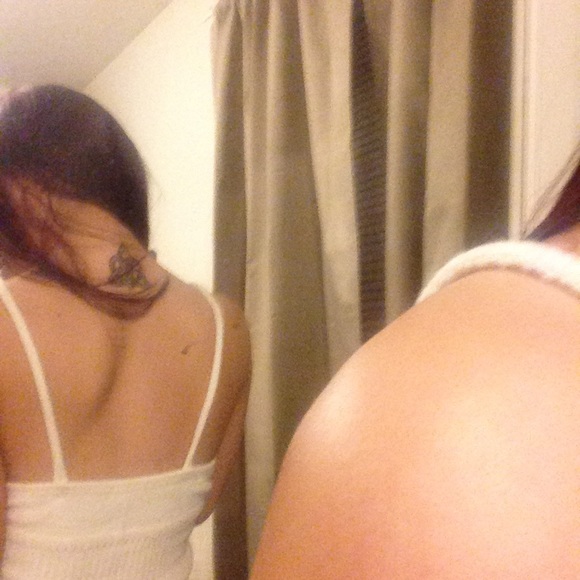 Knit white or cream crop top - Picture 2 of 4