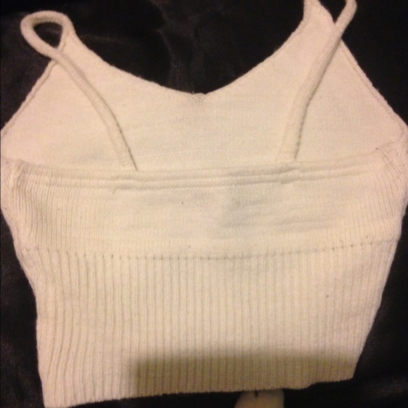 Knit white or cream crop top - Picture 4 of 4
