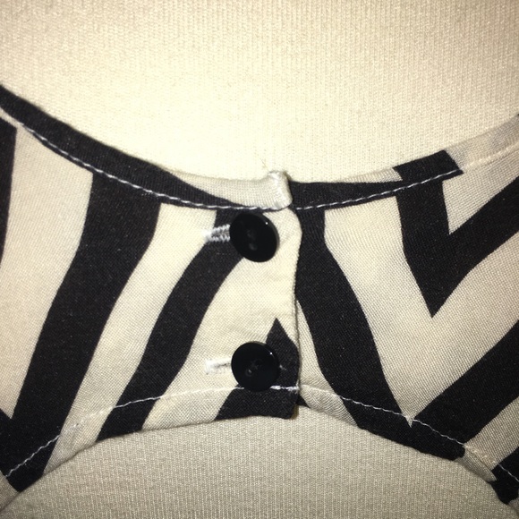 Frenchi Open Back Romper - Picture 3 of 4