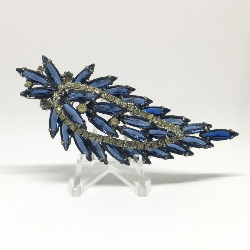 Vintage Stunning Blue Rhinestone Brooch or Pin