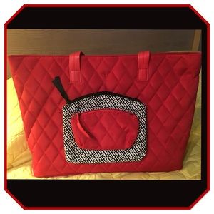 Quilted tote set with cosmetic bag Quilted tote set with cosmetic bag 