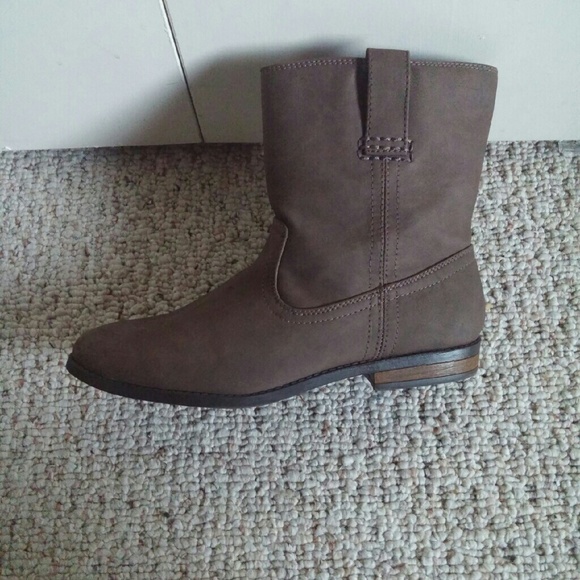 Gray boots