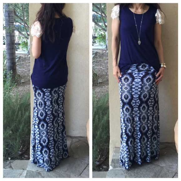 Lace sleeves navy blue tunic top - Picture 3 of 3