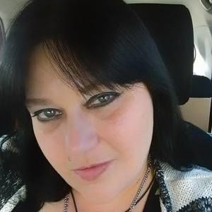 Meet your Posher, Dee