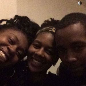 Meet your Posher, Joy