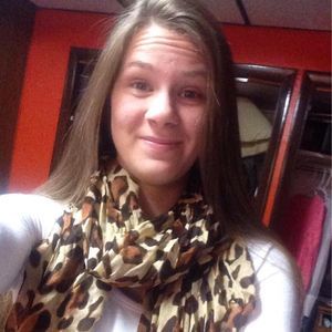 Meet your Posher, Danielle