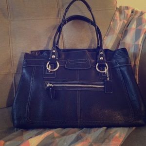 🎉👜 gently used COACH bag