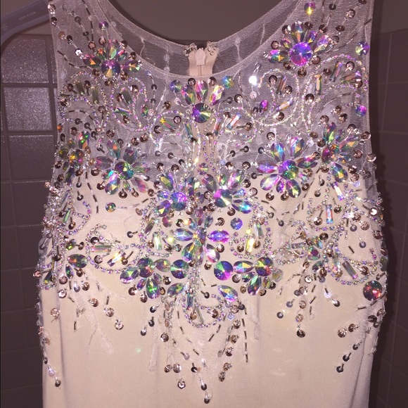 SELLING MY PROM DRESS!!!!! - Picture 3 of 4