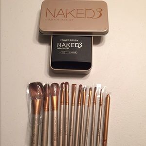 Naked 3 Brush Set.