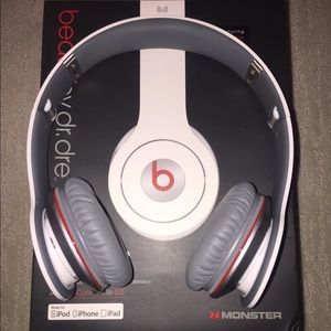 Selling because I got a new pair!!