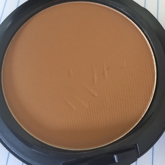 MAC Studio Fix Powder Plus Bundle - Picture 2 of 4