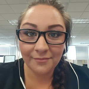 Meet your Posher, Alisha