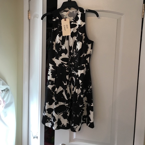 Fit and flare dress - Picture 1 of 4