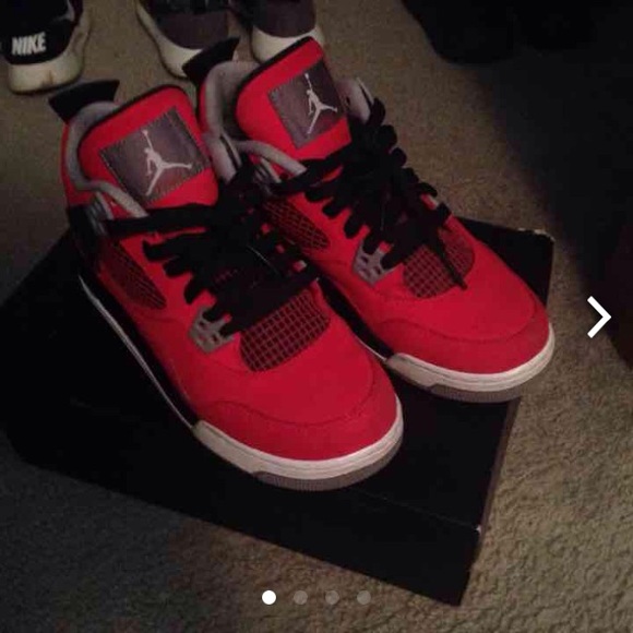 Jordan toro 4s