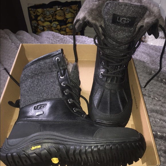 NEW ❣ ugg Adirondack boots!