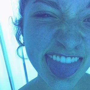 Meet your Posher, Laryn