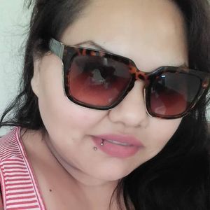 Meet your Posher, Janell