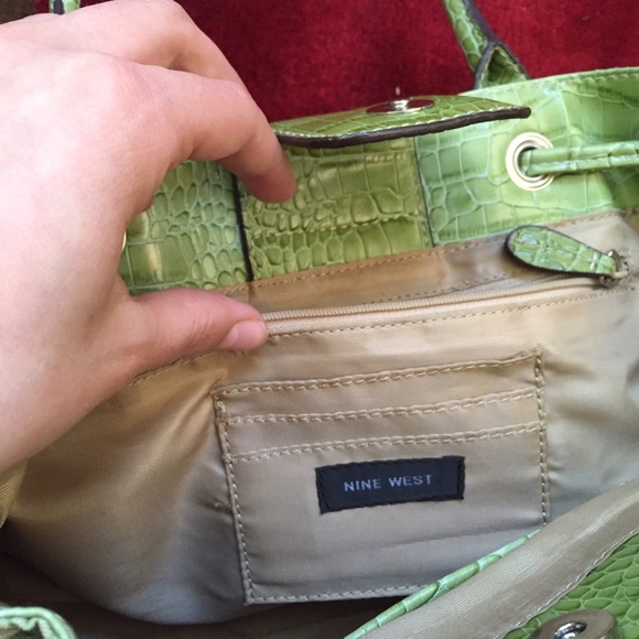 new nine west purse - Picture 3 of 3