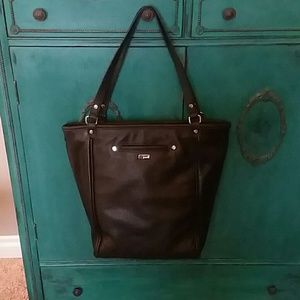 Jewell by Thirty One black leather purse