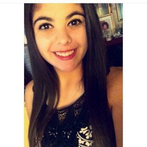 Meet your Posher, Ysenia