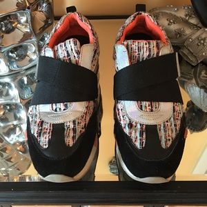 SNEAKERS LOVERS 🚨🚨🚨