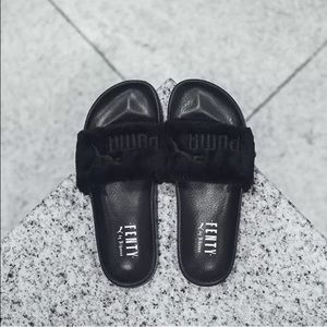 Puma Rihanna slides size 6.5
