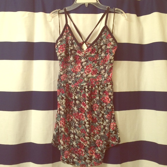 Aeropostale Tops - NWT Aero Floral Tank