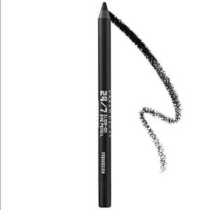 Urban Decay 24/7 glide on eyeliner