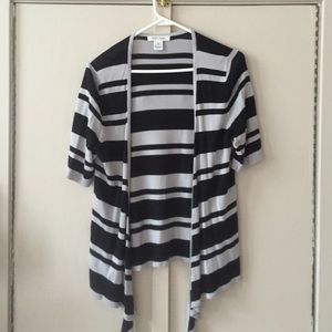 Cute sweater black wth gray stripes